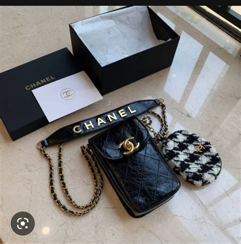 chanel vip gift phone bag